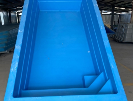 PISCINA RECTANGULAR DE 6X2.9X1.6